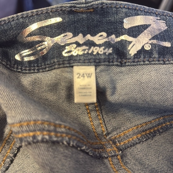 NWT Women's Seven7 Jean Weekend Cuff Shorts Size 24W - Picture 6 of 7